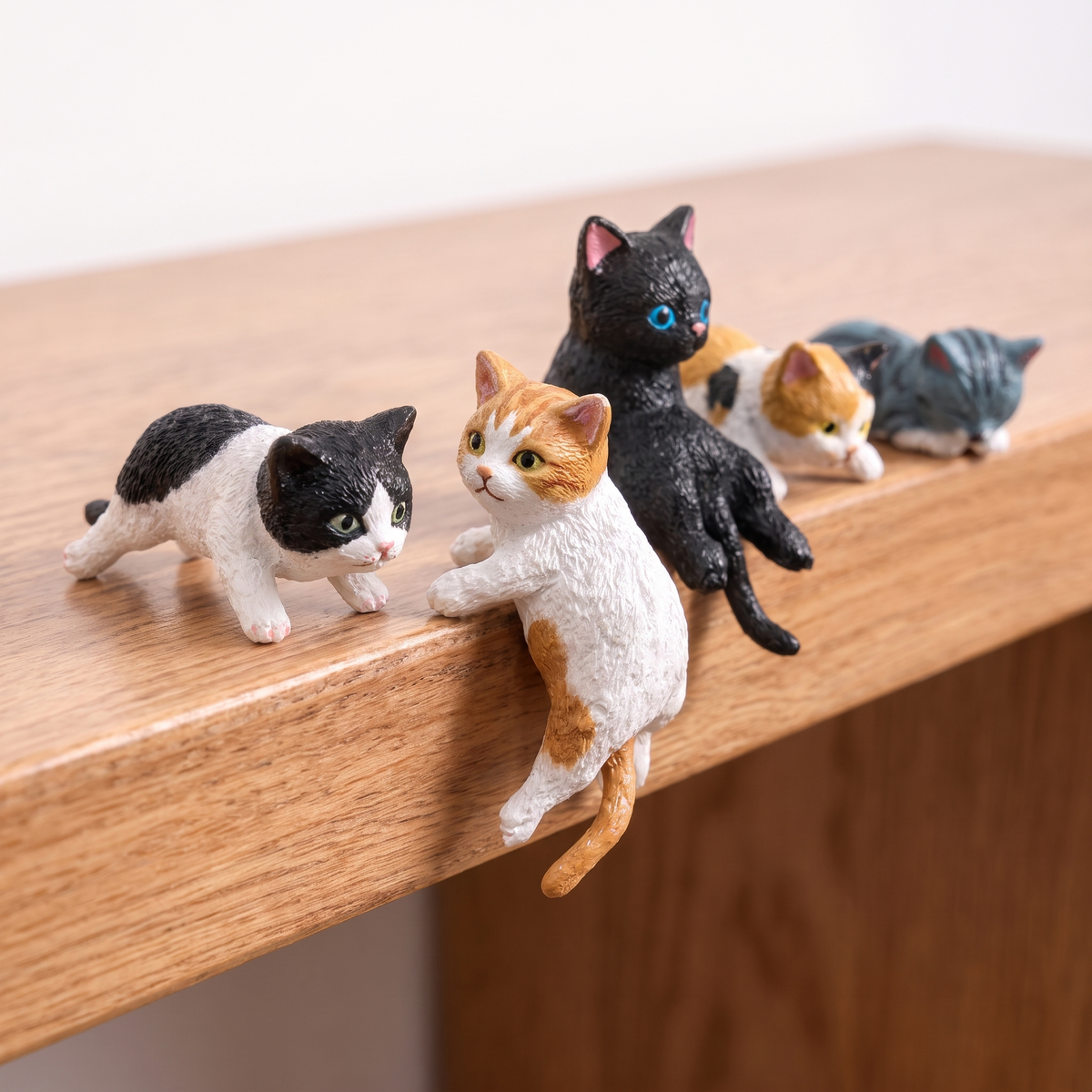 Cat Figurines – product view 2
